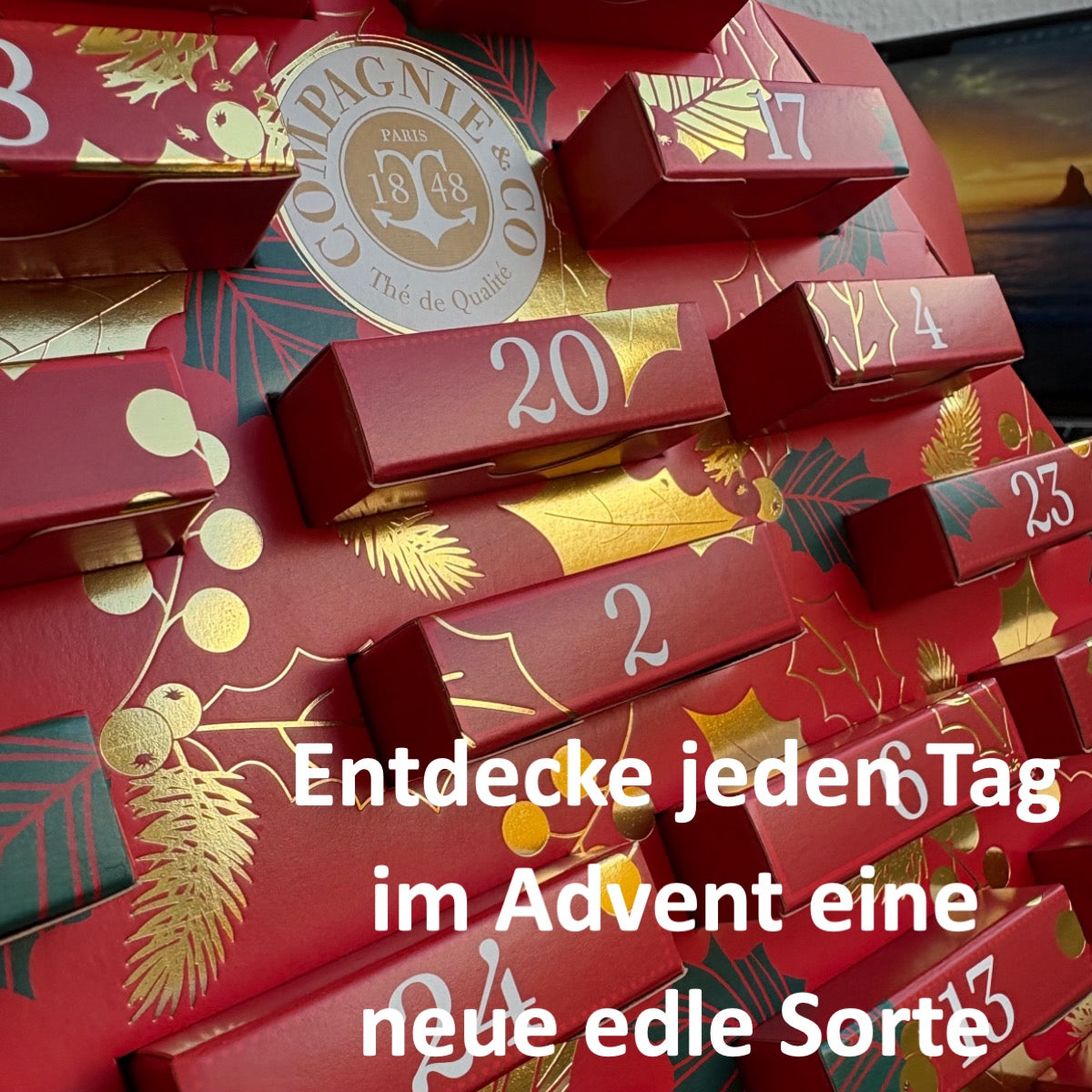 Gourmet Tee-Adventskalender aus Frankreich. Design mit Goldschnitt